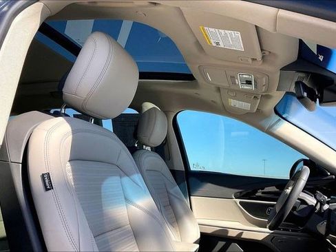 Used 2024 Lincoln Nautilus Reserve w/ Equipment Group 202A image 27