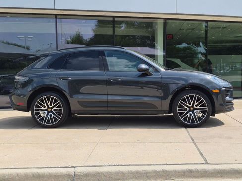 Certified 2026 Porsche Macan AWD/4WD image 8
