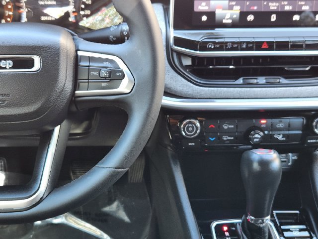 Used 2023 Jeep Compass Latitude AWD/4WD image 27