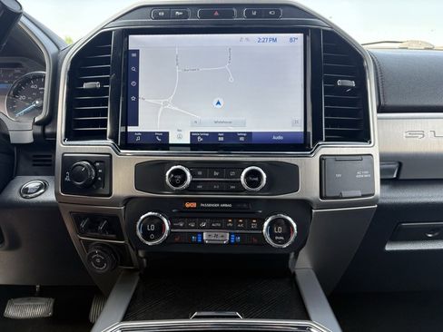 Used 2022 Ford F350 Platinum image 9