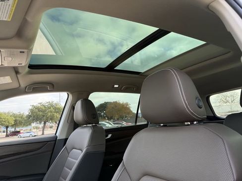 New 2026 Volkswagen Atlas SEL image 17