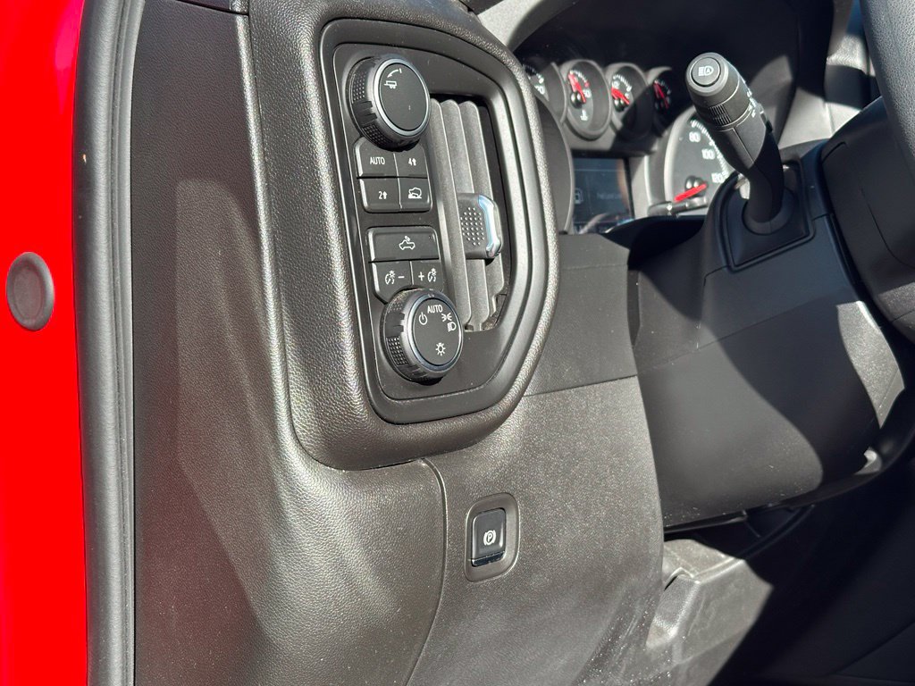 Certified 2026 Chevrolet Silverado 1500 Custom AWD/4WD image 34