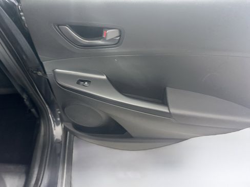 Used 2020 Hyundai Kona SE image 27