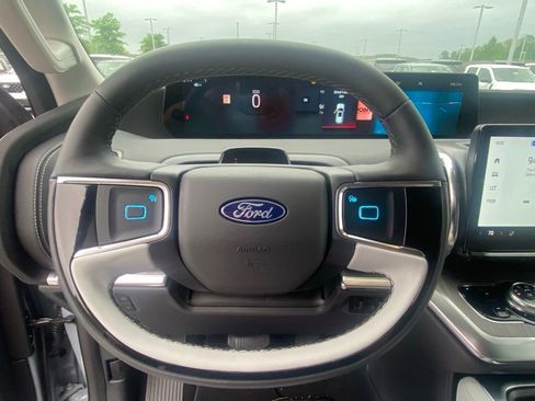 New 2025 Ford Expedition Platinum w/ Platinum Ultimate Package AWD/4WD image 13