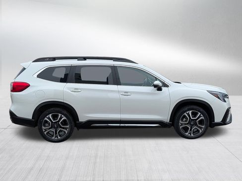 Used 2023 Subaru Ascent Limited image 8