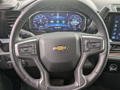 Used 2023 Chevrolet Silverado 1500 LT image 12