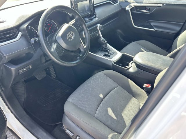 Used 2022 Toyota RAV4 XLE AWD/4WD image 14