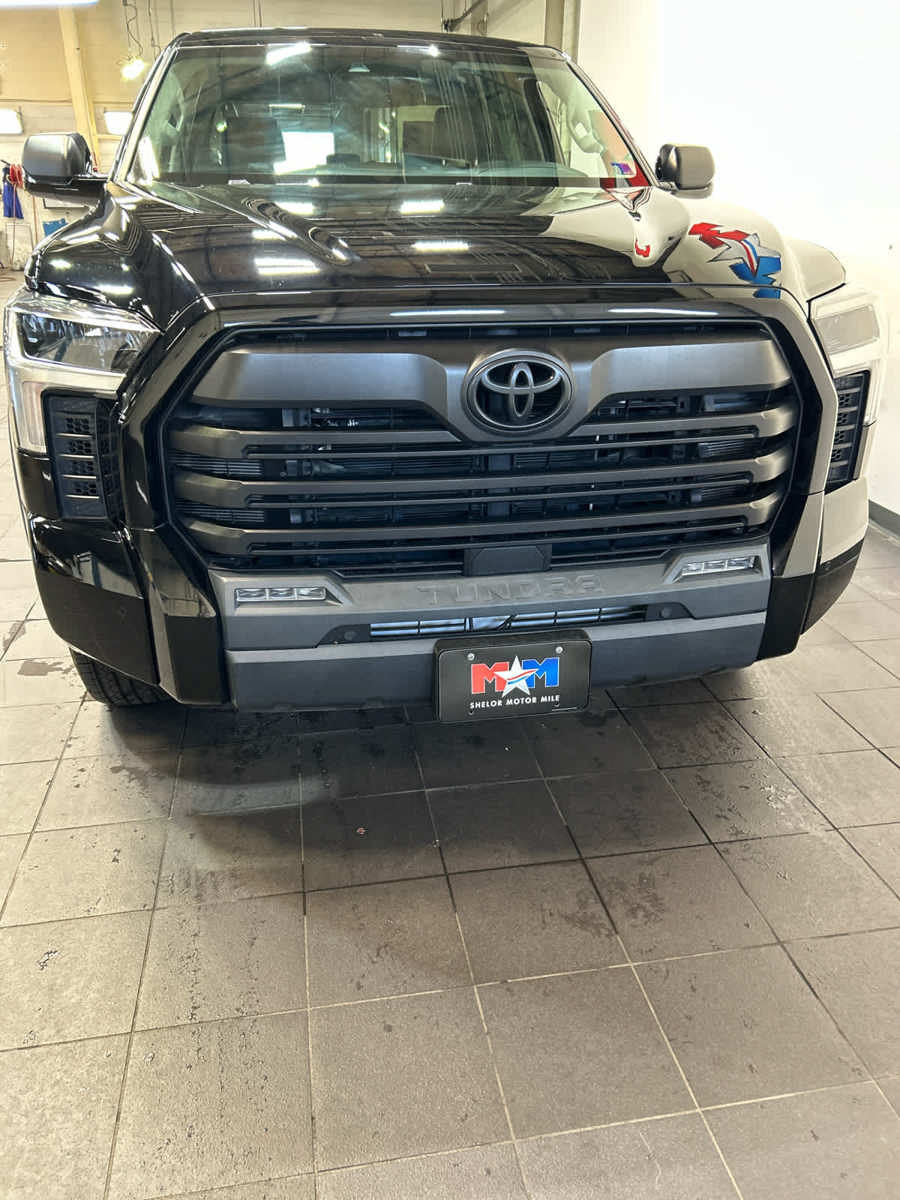 Used 2023 Toyota Tundra SR5 w/ SR5 Premium Package AWD/4WD image 3