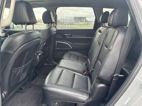 Used 2023 Kia Telluride EX X-Line AWD/4WD image 10