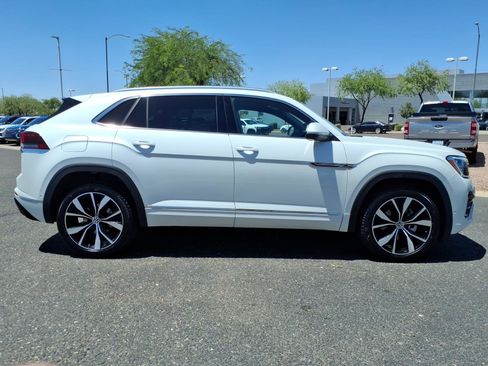 Certified 2026 Volkswagen Atlas Cross Sport SEL Premium R-Line AWD/4WD image 8