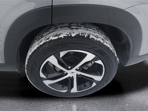 Used 2024 Chevrolet Trax RS w/ Driver Confidence Package image 21