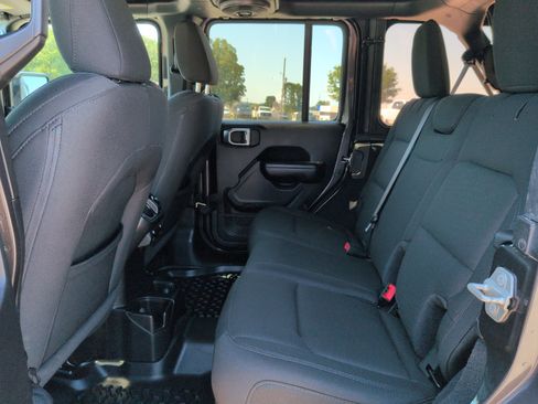 Used 2020 Jeep Wrangler Unlimited Sport S AWD/4WD image 12