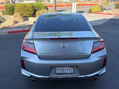 Used 2017 Honda Accord Touring image 16