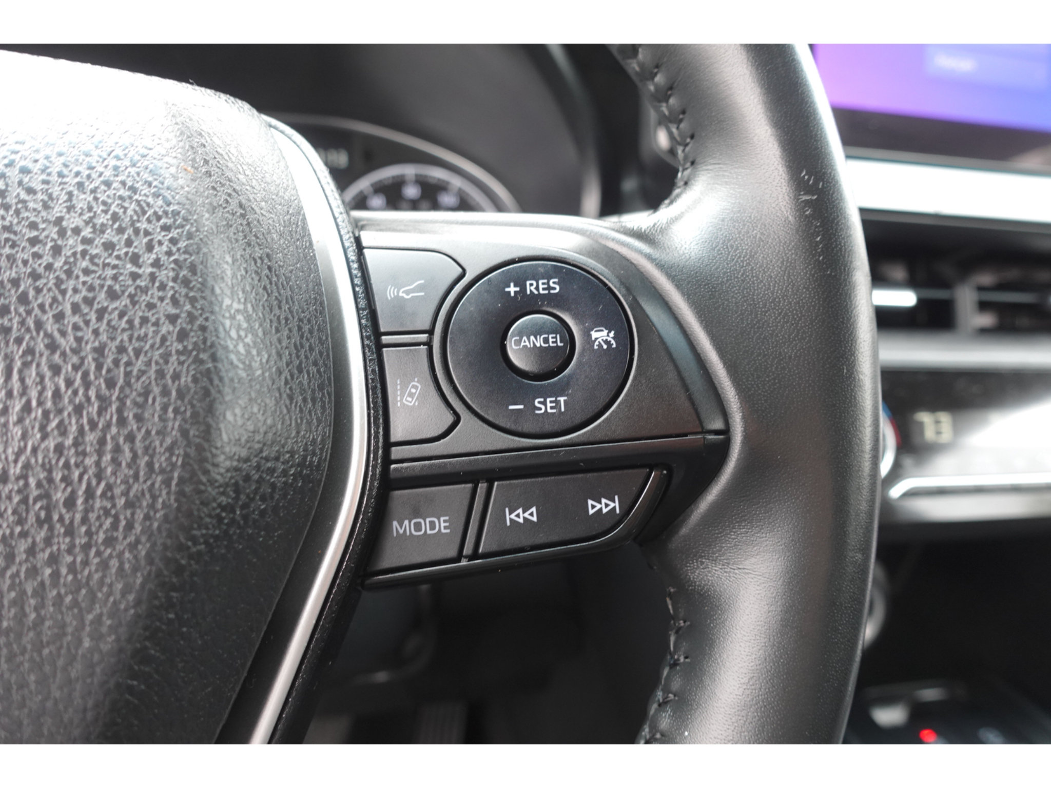 Certified 2024 Toyota Venza LE AWD/4WD image 15