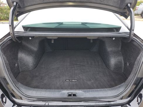 Used 2025 Nissan Altima 2.5 SV image 13