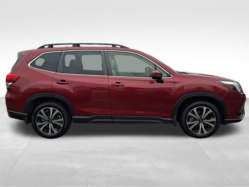 Used 2023 Subaru Forester Limited image 7
