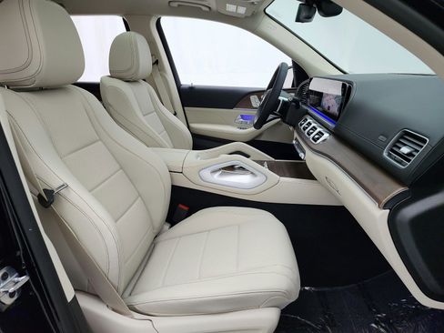 New 2026 Mercedes-Benz GLS 450 4MATIC image 15