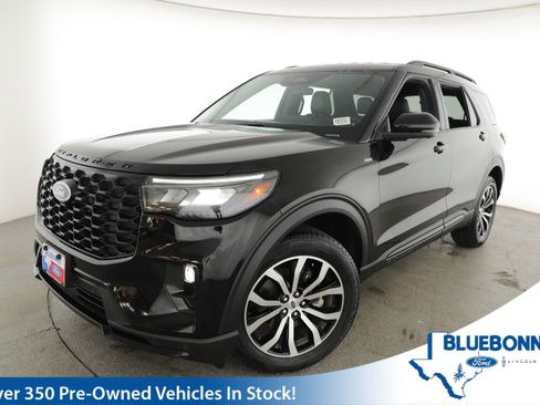 Used 2025 Ford Explorer ST-Line image 1