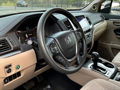 Used 2017 Honda Pilot EX image 17