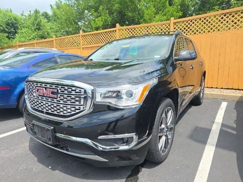 Used 2017 GMC Acadia Denali w/ Technology Package AWD/4WD image 1