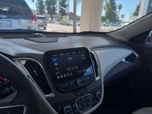 Used 2024 Chevrolet Malibu LT image 18