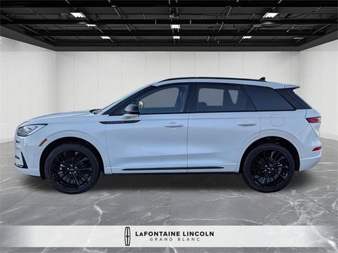 Certified 2023 Lincoln Corsair Reserve w/ Equipment Group 201A image 2