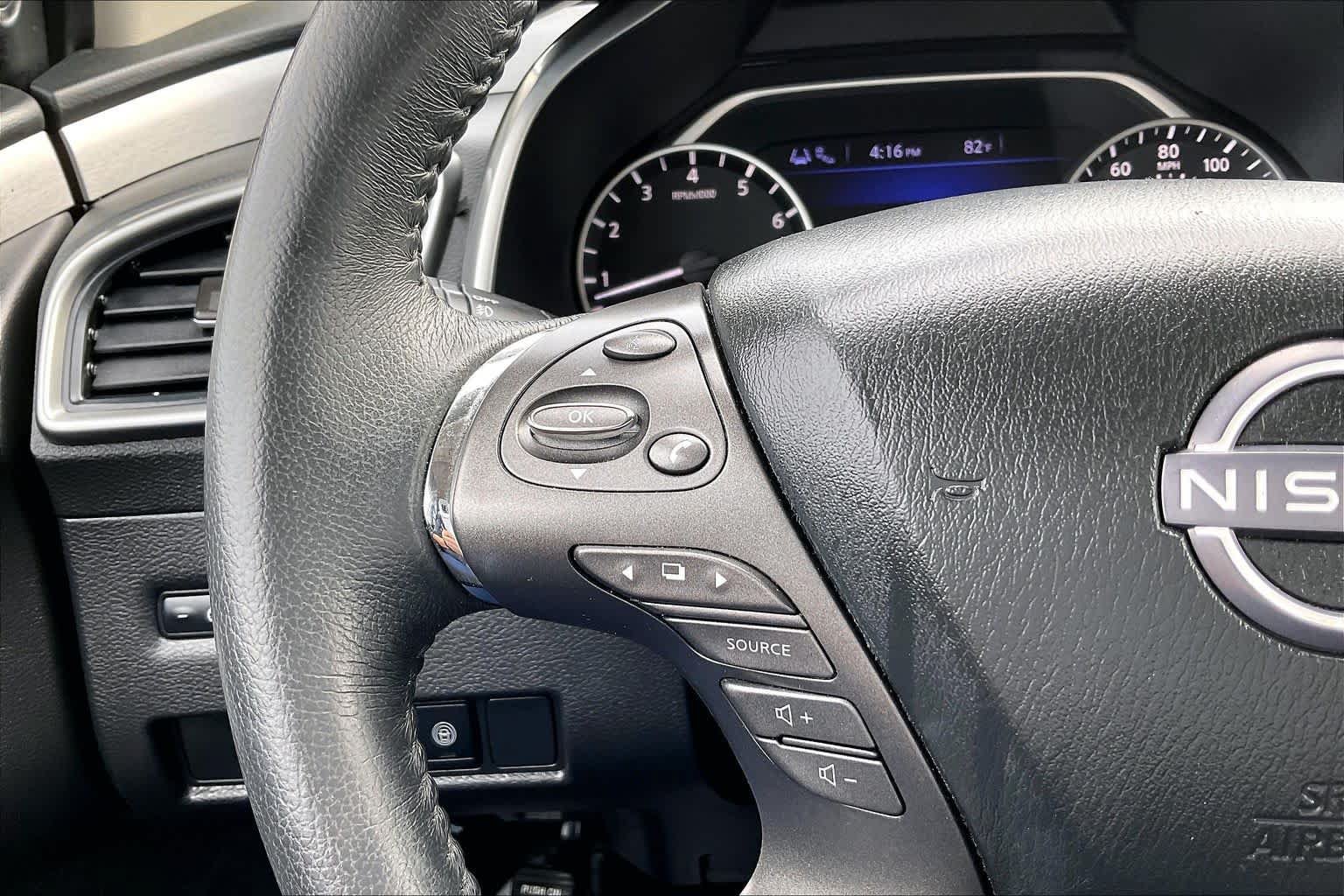 Used 2023 Nissan Murano SV FWD image 23