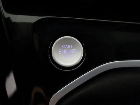 Used 2024 Volkswagen Golf R AWD/4WD image 44