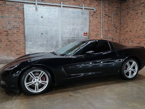 Used 2008 Chevrolet Corvette Coupe image 8