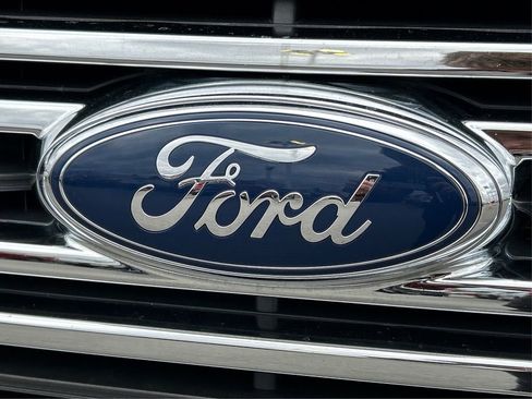 Used 2016 Ford Transit 350 XLT image 18