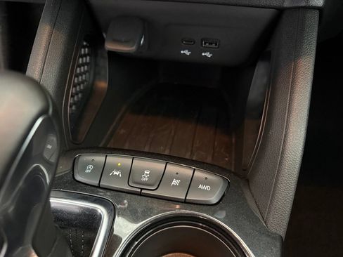 Used 2024 Chevrolet TrailBlazer LT w/ LT Cold Weather Package AWD/4WD image 13