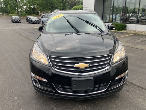 Used 2016 Chevrolet Traverse LT AWD/4WD image 2