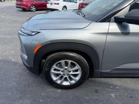 Used 2024 Chevrolet TrailBlazer LS FWD image 11