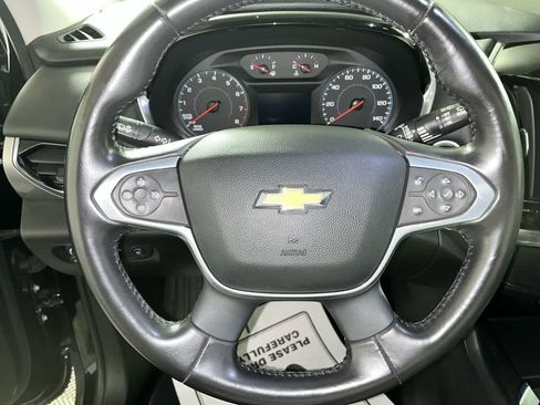 Used 2021 Chevrolet Traverse LT image 16