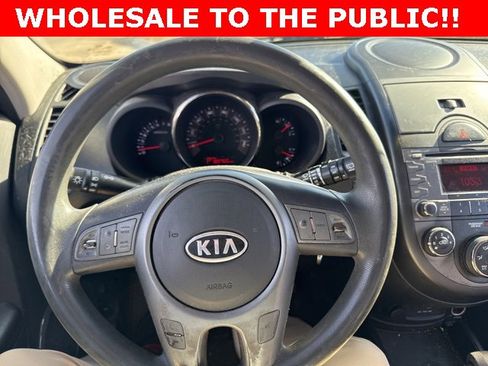 Used 2011 Kia Soul + image 14