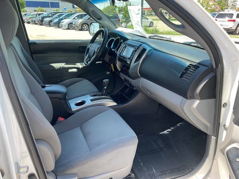 Used 2014 Toyota Tacoma 4x4 Double Cab w/ SR5 Package image 41