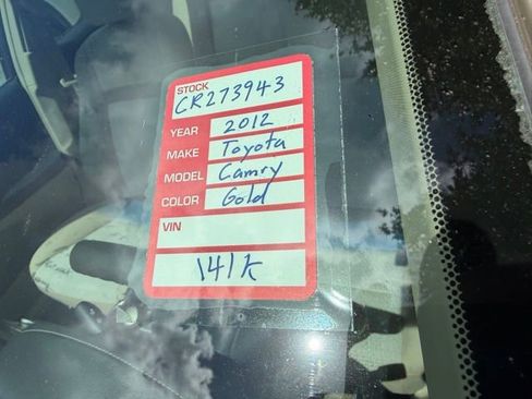 Used 2012 Toyota Camry FWD image 10
