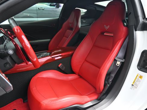 Used 2017 Chevrolet Corvette Grand Sport w/ Battery Protection Package RWD image 7