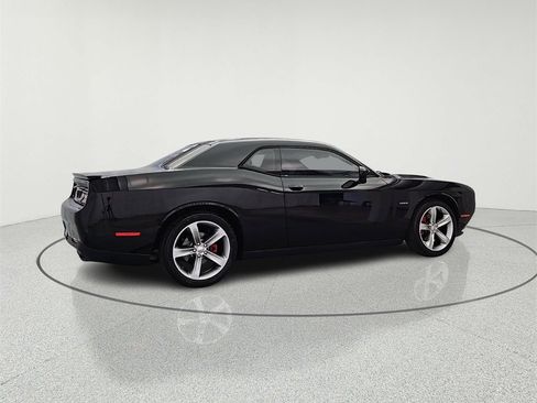 Used 2016 Dodge Challenger R/T image 9
