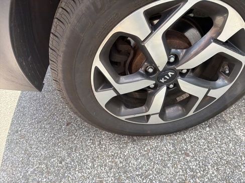 Used 2020 Kia Sportage LX image 16