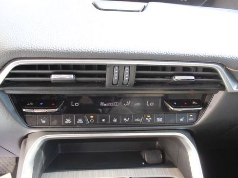 Used 2024 MAZDA CX-90 3.3 Turbo w/ Preferred Plus image 24