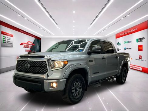 Used 2018 Toyota Tundra SR5 w/ SR5 Upgrade Package image 3
