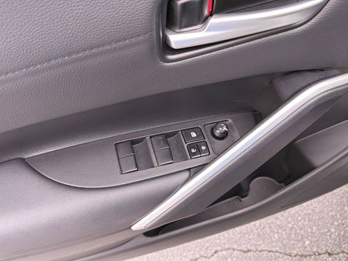 Used 2023 Toyota Corolla Cross AWD Hybrid w/ Convenience Package image 31