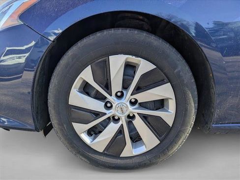 Used 2019 Nissan Altima 2.5 S FWD image 18