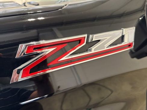 Used 2025 Chevrolet Silverado 1500 LT w/ Z71 Off-Road Package AWD/4WD image 9
