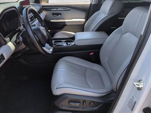 Used 2023 Honda Pilot Elite image 25