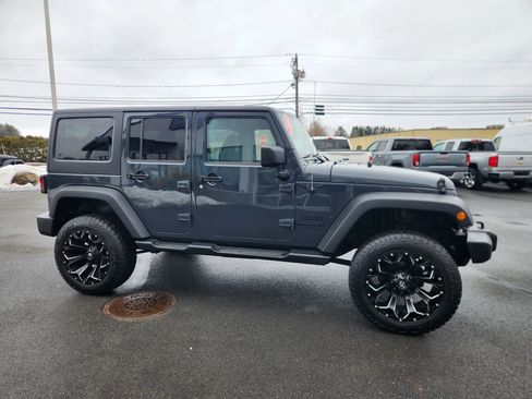 Used 2016 Jeep Wrangler Unlimited Sport w/ Quick Order Package 24S image 21