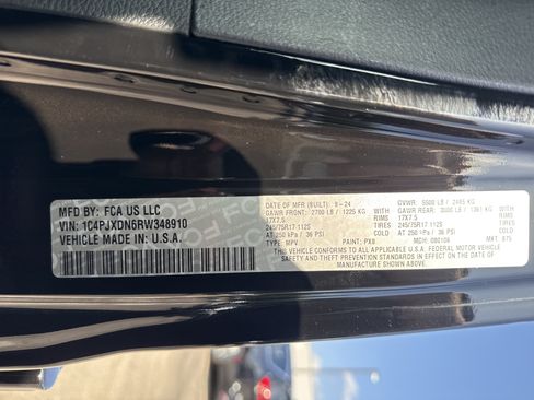 Used 2024 Jeep Wrangler Unlimited Sport AWD/4WD image 30