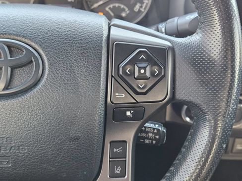 Used 2019 Toyota Tacoma TRD Off-Road AWD/4WD image 27