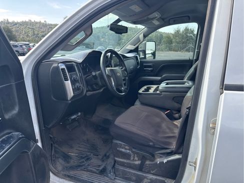 Used 2017 Chevrolet Silverado 2500 LT AWD/4WD image 11